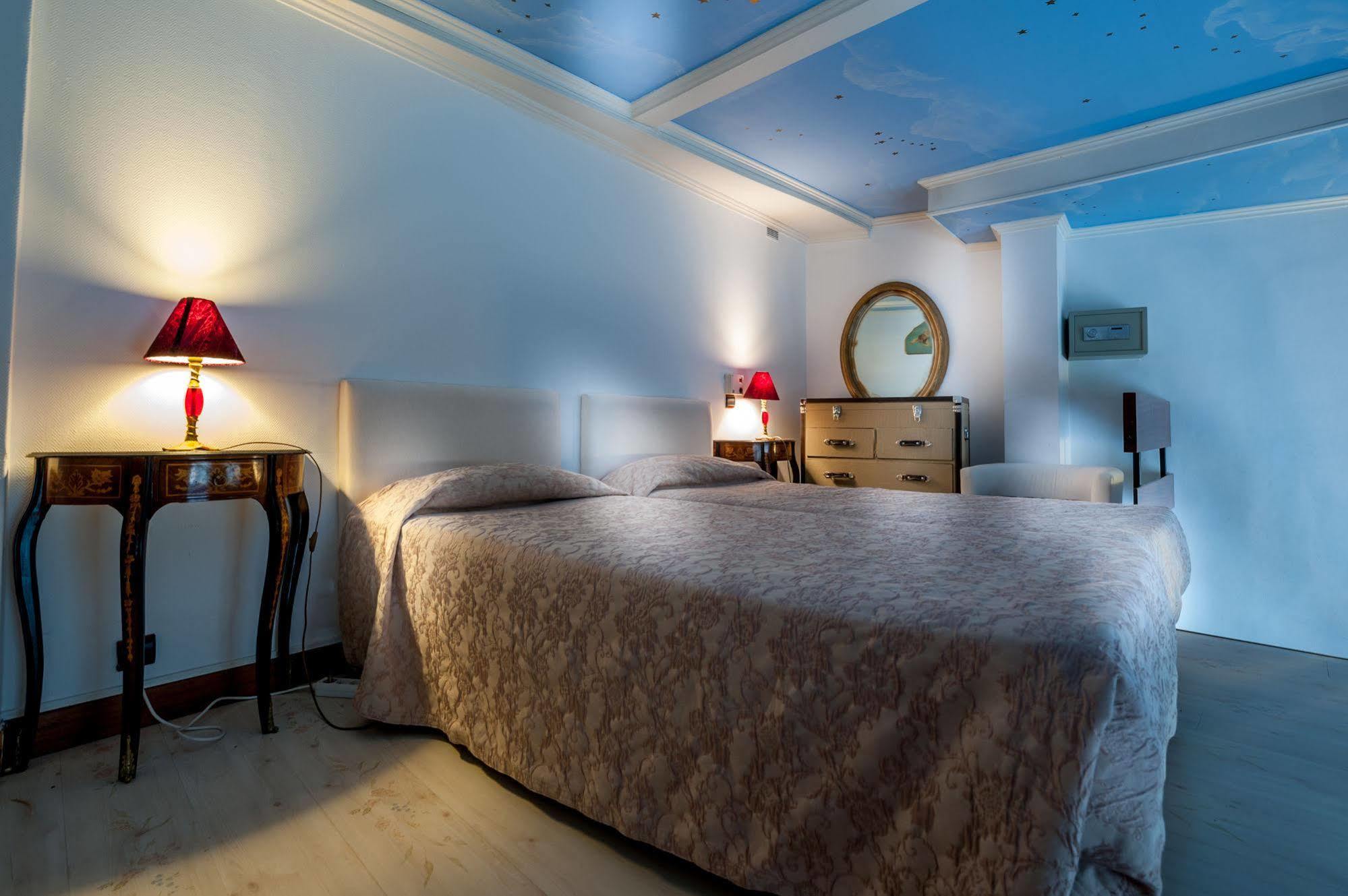 Grand Hotel Du Bel Air Paris Exterior foto